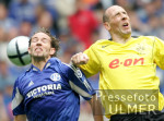 Fussball 1. Bundesliga: Schalke - Dortmund, Zweikampf