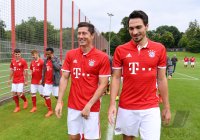 Fussball 1. Bundesliga 2016/2017: Fototermin beim FC Bayern Muenchen
