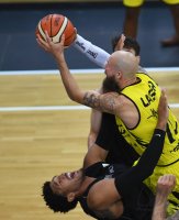 Barmer 2. Basketball Bundesliga  18/19: Tigers Tuebingen - Nuernberg Falcons BC