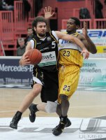 Basketball  1. Bundesliga  10/11   Walter Tigers Tuebingen - EWE  Baskets Oldenburg
