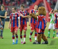 Fussball 1. Bundesliga Saison 14/15: JUBEL FC Bayern Muenchen