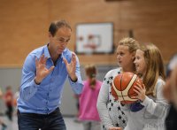 Basketball 2. Bundesliga 19/20 Tigers Tuebingen besuchen Geschwister-Scholl-Schule