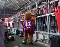 Fussball 1. Bundesliga Saison 14/15: FC Bayern Muenchen - VfB Stuttgart