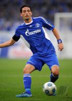 FUSSBALL, 1. BUNDESLIGA, 13. Spieltag: Schalke, KURANYI Einzelaktion