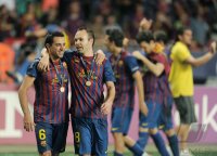 Fussball UEFA SUPER CUP 2011: Xavi Hernandez (Barca)  und Andres Iniesta (Barca)