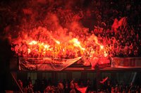 Fussball International EM 2012-Qualifikation: Tuerkische Fans mit einem Bengalischen FEUER in der Fankurve im Berliner Olympiastadion