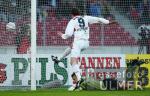 FUSSBALL 1. Bundesliga    Tor 2-0  VfB Stutgart - 1860 Mnchen