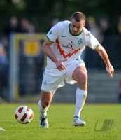 Fussball: 3. Liga,  Saison 2010/2011: SV Werder Bremen II, MAEK am Ball