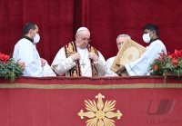 Rom; Papst Franziskus I. spricht den Urbi Et Orbi Segen