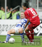 Fussball 1. Bundesliga: Duisburg - Stuttgart, Zweikampf