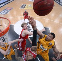 Basketball 1. Bundesliga 2012/2013:  Walter Tigers Tuebingen - FC Bayern Muenchen