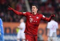 Fussball 1. Bundesliga 15/16: FC Augsburg - FC Bayern Muenchen