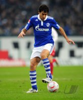 Fussball: 1. Bundesliga Saison 2010/2011: FC Schalke 04, RAUL Einzelaktion
