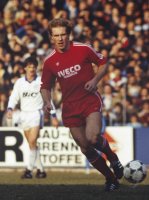 Fussball Karlsruhe - Bayern: Rummenigge