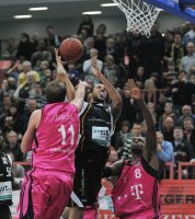 1. Basketball Bundesliga  01/11  Walter Tigers Tuebingen  - Telekom Baskets Bonn
