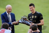 Fussball 1. Bundesliga Saison 20/21: FC Bayern Muenchen - FC Augsburg