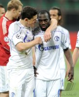 FUSSBALL CHL  Saison 10/11:  Kyriakos Papadopoulos, Hans Sarpei (v. li., FC Schalke 04)