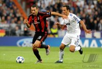 Fussball Champions League  Saison 2010/2011: Gianluca Zambrotta (li, AC Mailand) gegen RICARDO CARVALHO (re, Real Madrid)