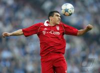 Fussball 1. Bundesliga: Bayern, LUCIO Einzelaktion am Ball