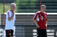 Fussball 1. Bundesliga: Trainer Jupp Heynckes , Bastian Schweinsteiger (v. li., FC Bayern Muenchen)