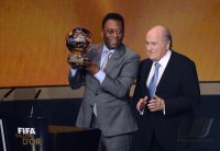 Fussball International  FIFA Ballon d Or 2013: Ehrenpreis fuer Pele (Brasilien)
