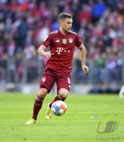 Fussball 1. Bundesliga Saison 21/22: FC Bayern Muenchen -  SC Freiburg