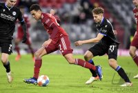 Fussball 1. Bundesliga Saison 21/22: FC Bayern Muenchen - Arminia Bielefeld