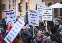 DGB Kundgebung auf dem Tuebinger Marktplatz