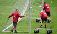 Fussball 1. Bundesliga 16/17: Training FC Bayern Muenchen