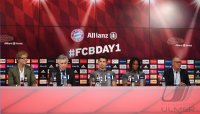 Fussball 1. Bundesliga 16/17: FC Bayern Muenchen Neuzugaenge Hummels und Renato Sanches