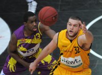 Basketball 1. Bundesliga 2012/2013:  Walter Tigers Tuebingen -Phoenix Hagen