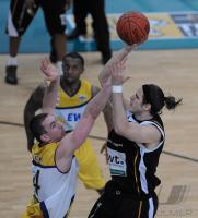 Basketball  1. Bundesliga  09/10  Walter Tigers Tuebingen - EWE Baskets Oldenburg