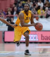 Basketball 1. Bundesliga 14/15 Hauptrunde: Walter Tigers Tuebingen - Alba Berlin