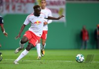 Fussball  DFB Pokal  2. Runde  Saison 17/18: RB Leipzig - FC Bayern Muenchen