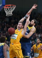 Basketball 1. Bundesliga 14/15 Hauptrunde: Walter Tigers Tuebingen - Artland Dragons