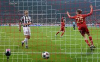 FUSSBALL INTERNATIONAL CHL VIERTELFINALE 12/13: FC Bayern Muenchen - Juventus Turin