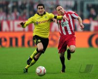 Fussball 1. Bundesliga : Nuri Sahin (li, Borussia Dortmund)gegen Franck Ribery (re, FC Bayern Muenchen)