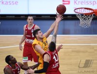Basketball 1. Bundesliga 14/15 Hauptrunde:  Walter Tigers Tuebingen - Brose Baskets Bamberg