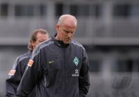 Fussball 1. Bundesliga  Saison 2010/2011: Trainer Thomas Schaaf  (SV Werder Bremen)