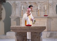 Altarweihe zur Wiedereroeffnung der Suelchenkirche in Rottenburg