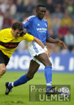 Fussball Bundesliga: Borussia Dortmund - Schalke 04, Zweikampf