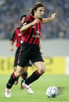 Fussball International UCL: Mailand, PIRLO Einzelaktion am Ball