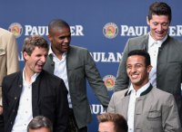 Fussball 1. Bundesliga 15/16: FC Bayern Muenchen