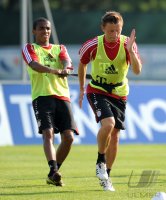 Fussball 1. Bundesliga Saison   2011/2012 : Luiz Gustavo , Ivica Olic (v. li., FC Bayern Muenchen)