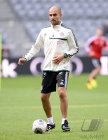 FUSSBALL  1. Bundesliga   2013/2014: Trainingsauftakt FC Bayern Muenchen