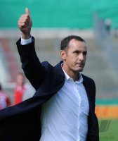 FUSSBALL, DFB Pokal 1. Hauptrunde:  Trainer Heiko Herrlich (Unterhaching)