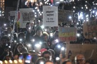 Lichtermeer fuer die Demokratie auf dem Tuebinger Marktplatz