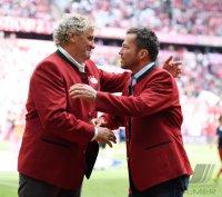 Fussball 1. Bundesliga Saison 16/17: FC Bayern Muenchen - SC Freiburg