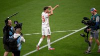 Fussball 1. Bundesliga 24/25: FC Bayern Fans verabschieden Thomas Mueller mit einer Choreo
