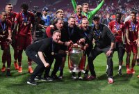 Fussball CHL 18/19 FINALE: Trainer Juergen Klopp (FC Liverpool) mit CHL Pokal